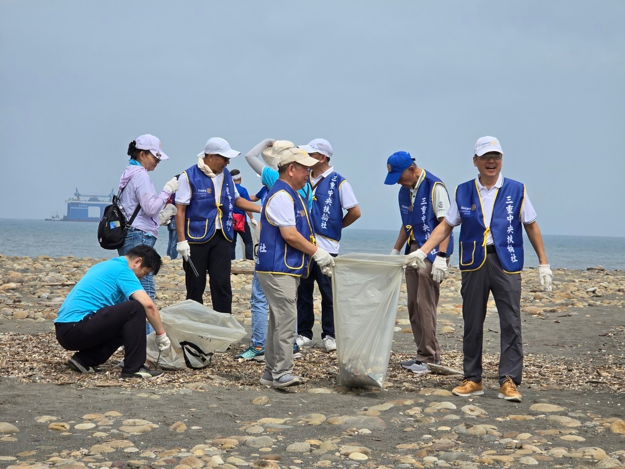 LINE_ALBUM_113927第五八分區聯合社區服務-世界清潔日淨灘活動_240927_33.jpg LINE_ALBUM_113927第五八分區聯合社區服務-世界清潔日淨灘活動_240927_33.jpg