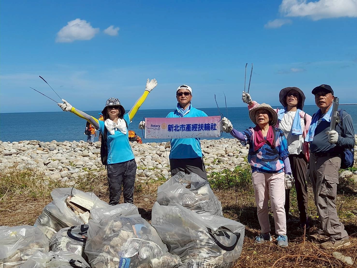 LINE_ALBUM_1140927美麗海岸線淨灘活動_251002_7.jpg LINE_ALBUM_1140927美麗海岸線淨灘活動_251002_7.jpg