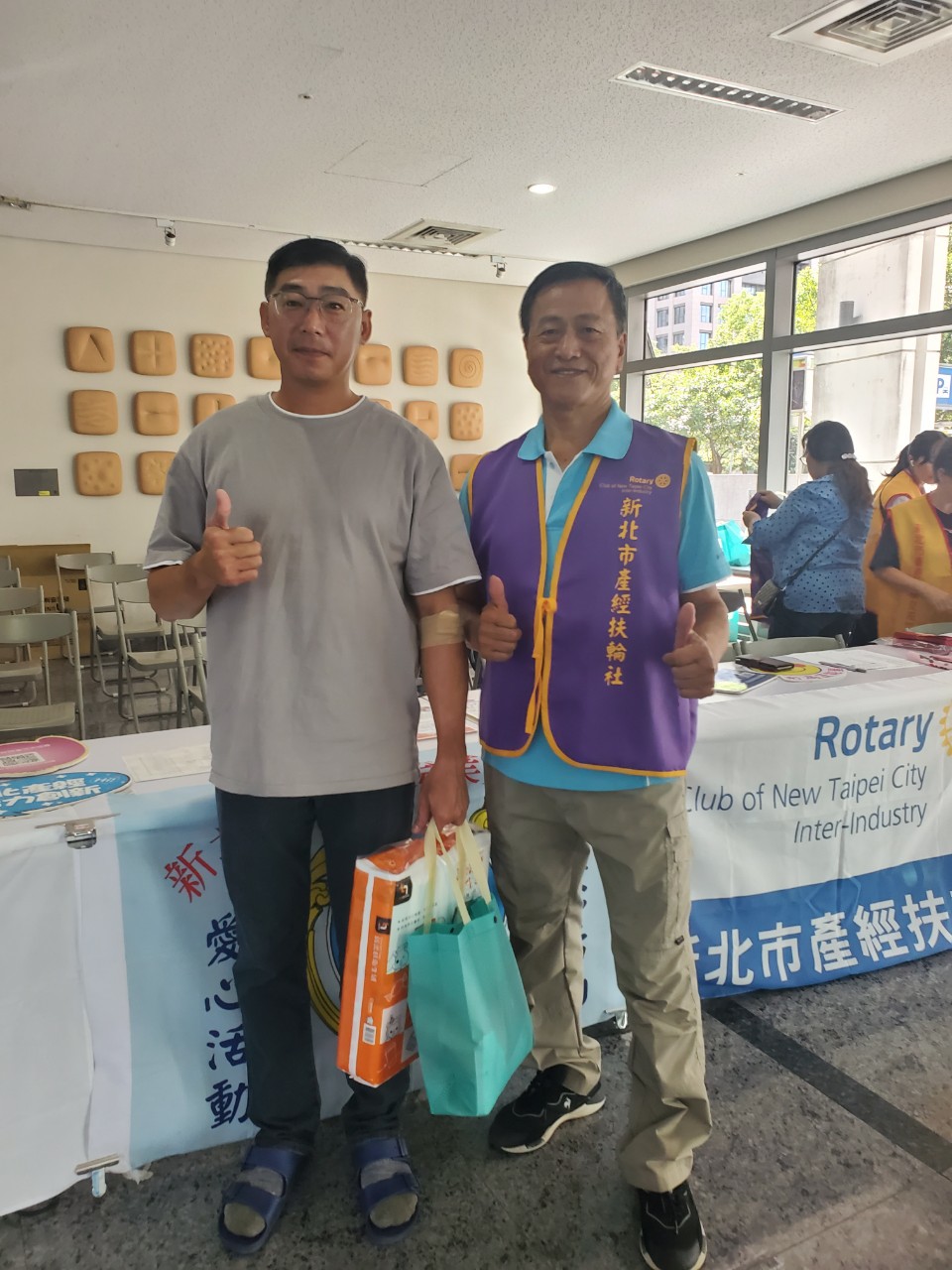 LINE_ALBUM_1140925聯合愛心捐血公益活動_250924_68.jpg LINE_ALBUM_1140925聯合愛心捐血公益活動_250924_68.jpg